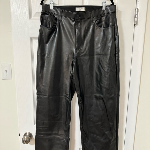 Abercrombie & Fitch Pants - Abercrombie & Fitch The Loose High Rise Black Pants